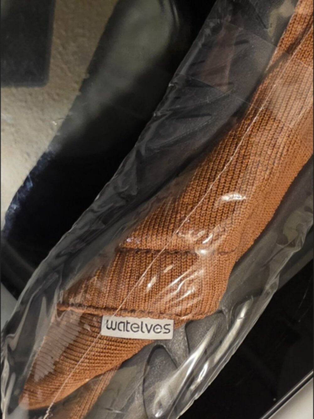WateLves Barefoot Water Shoes, Brown – NEW -US size: Men’s US 13 / Women’s US 15